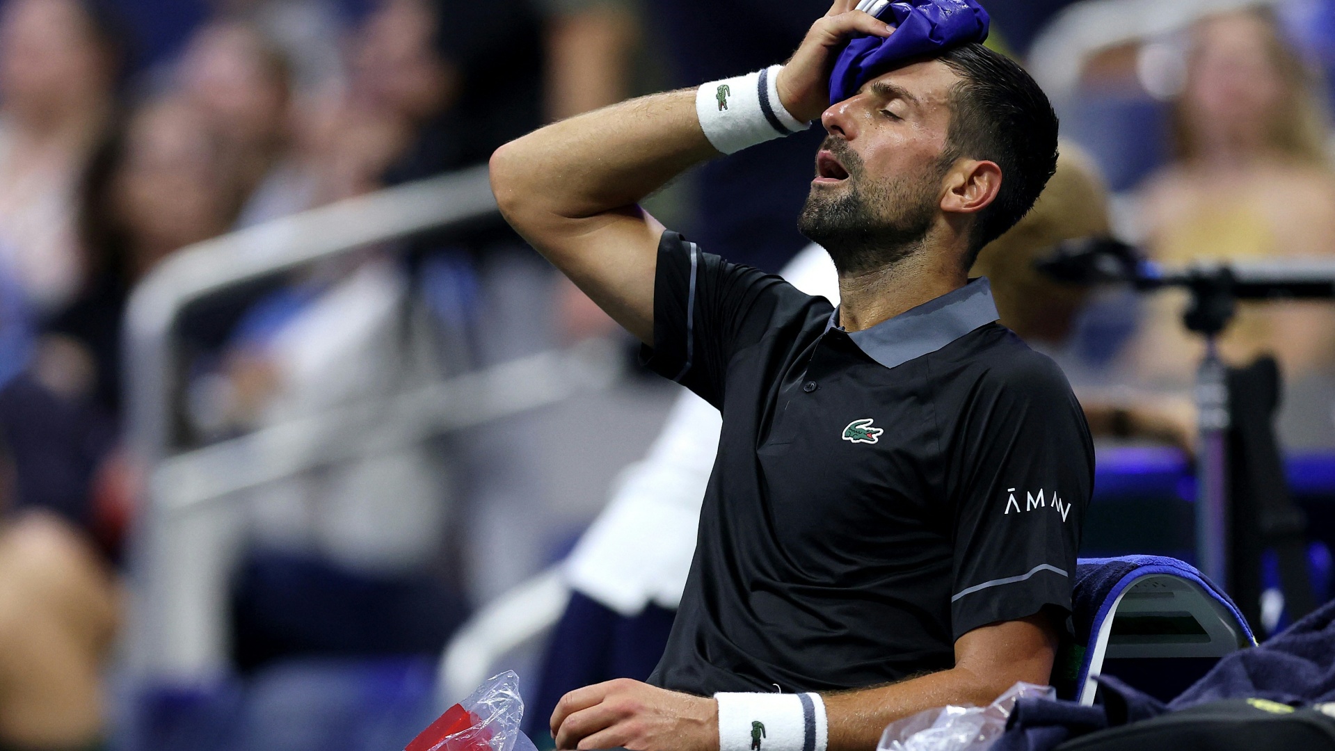 Drama in Runde eins: Djokovic übergibt sich und scheidet aus