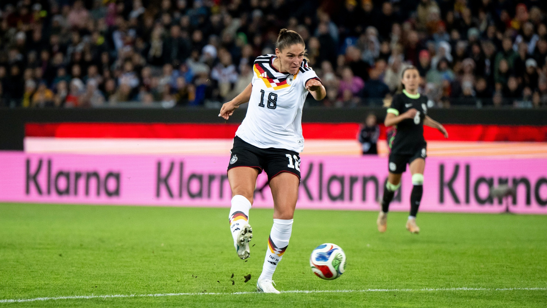 Doppelpack Kössler: DFB-Frauen mit gutem Start in die WM-Saison