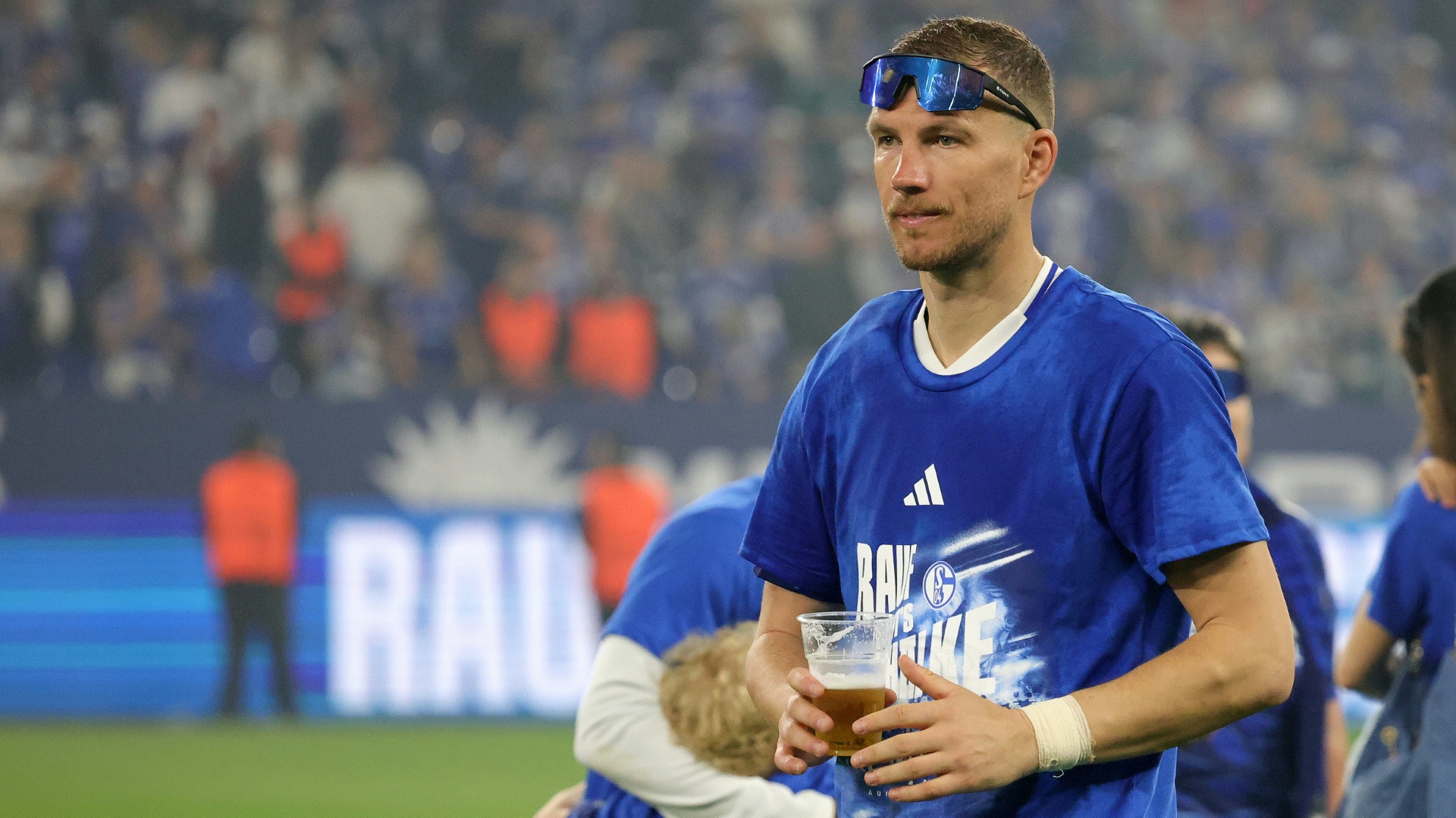 "Ich habe noch Hunger": Dzeko verlängert auf Schalke