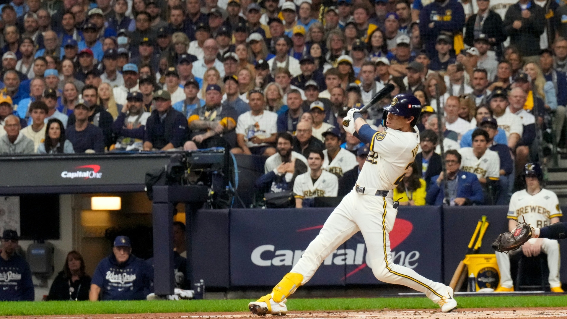 Baseball: Brewers eröffnen World Series mit Heimsieg