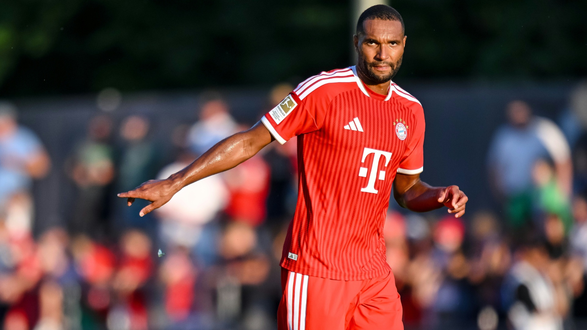 FC Bayern: Tah arbeitet WM-Desaster auf besondere Art auf