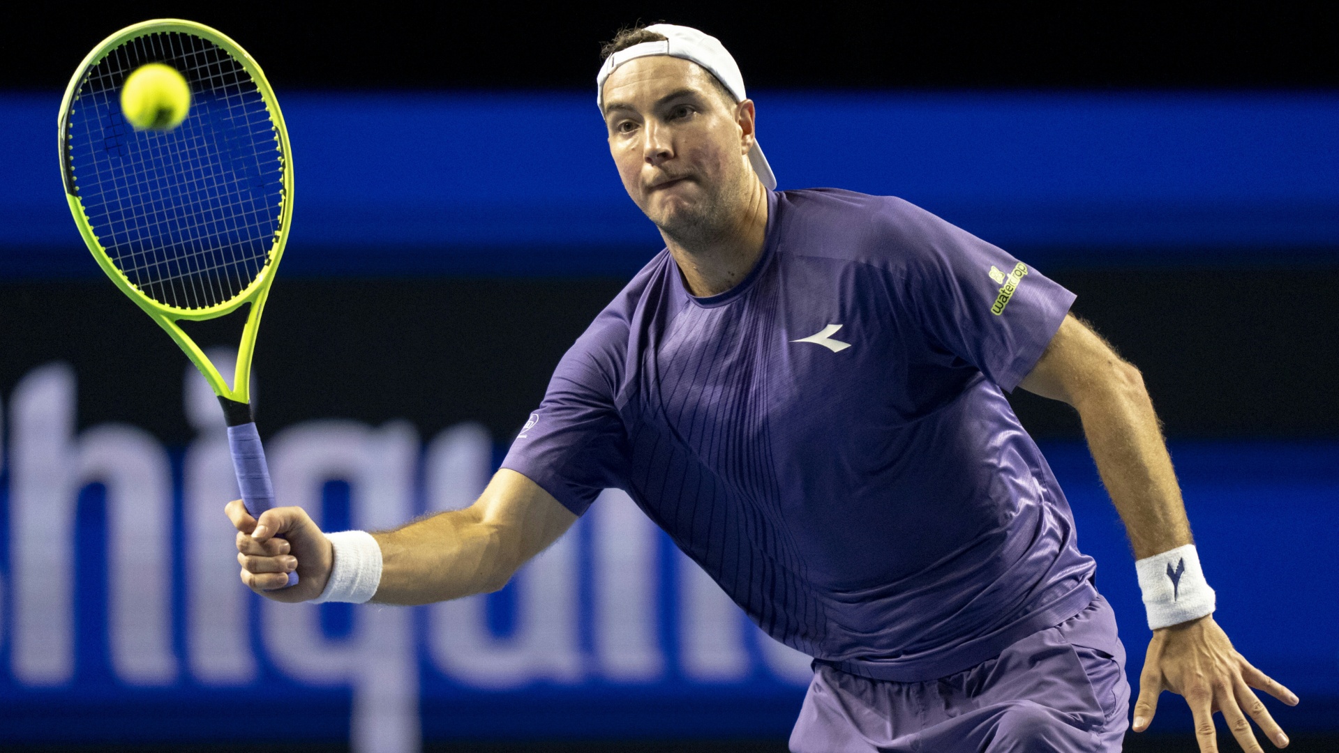 Struff bezwingt Djokovic erstmals - Viertelfinale in Basel