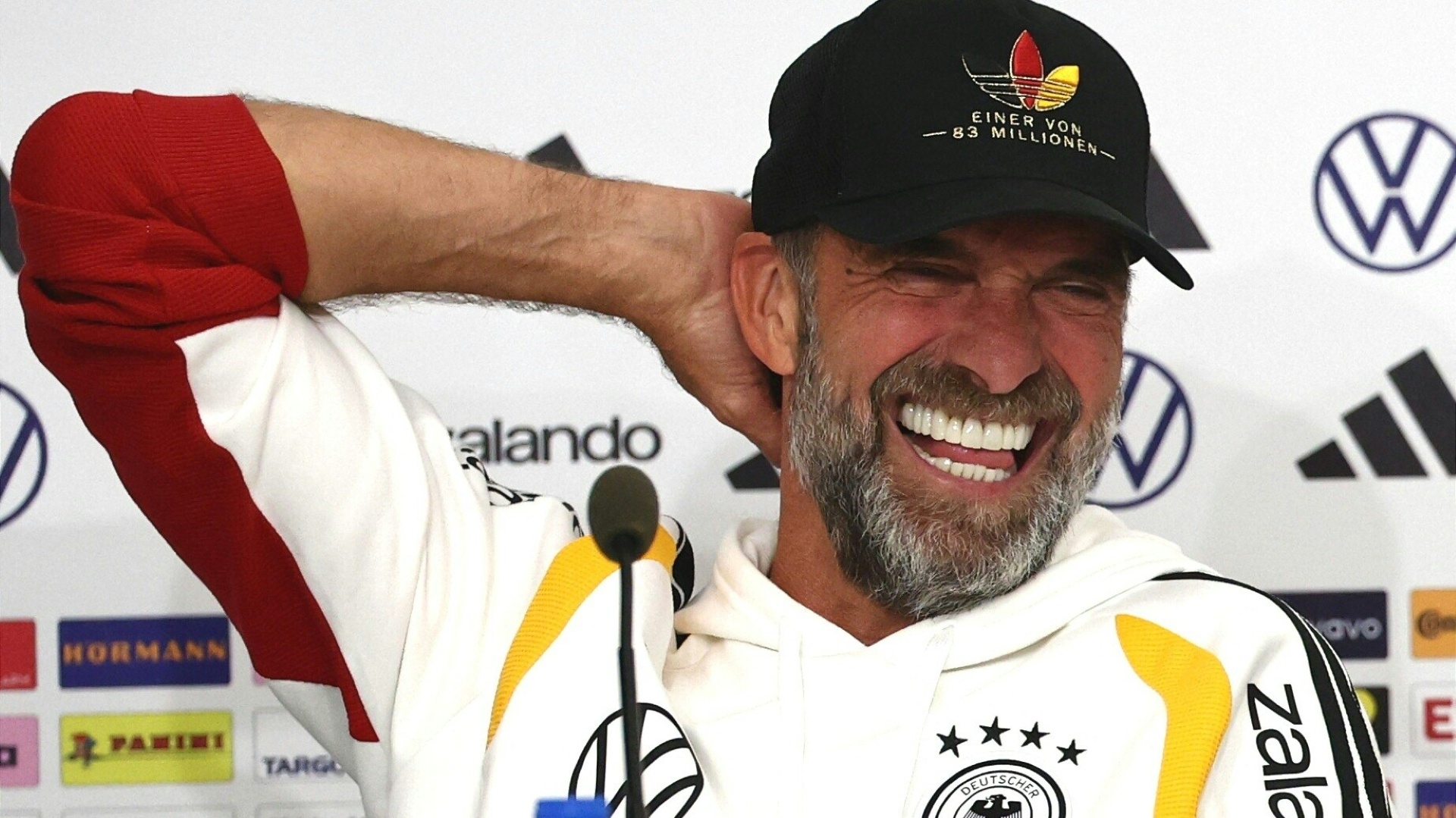 Klopp nimmt drei Wechsel vor