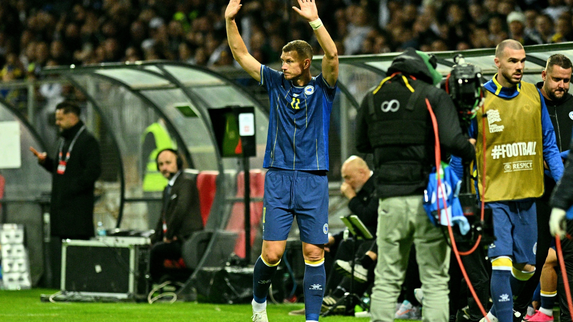 Spalier für Dzeko: Bosniens "Diamant" tritt ab