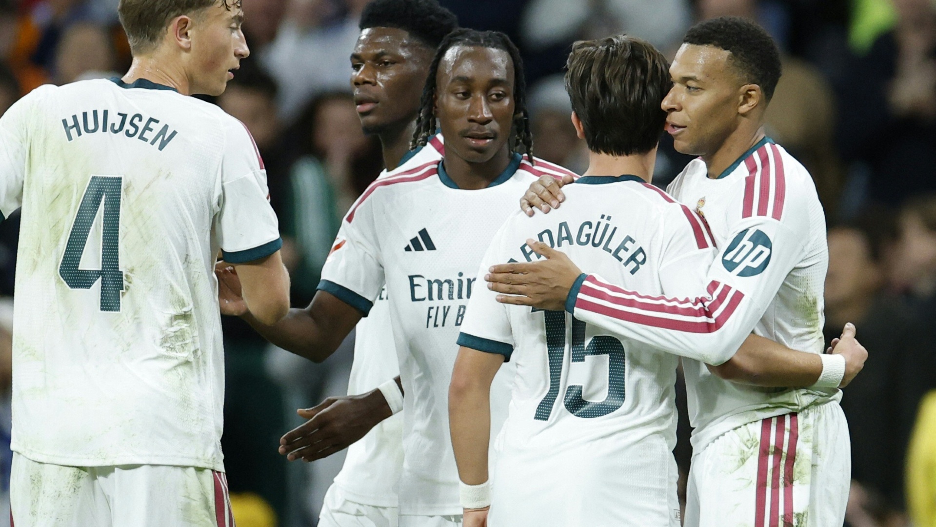 Doppelpack Mbappé: Lockerer Heimsieg für Real