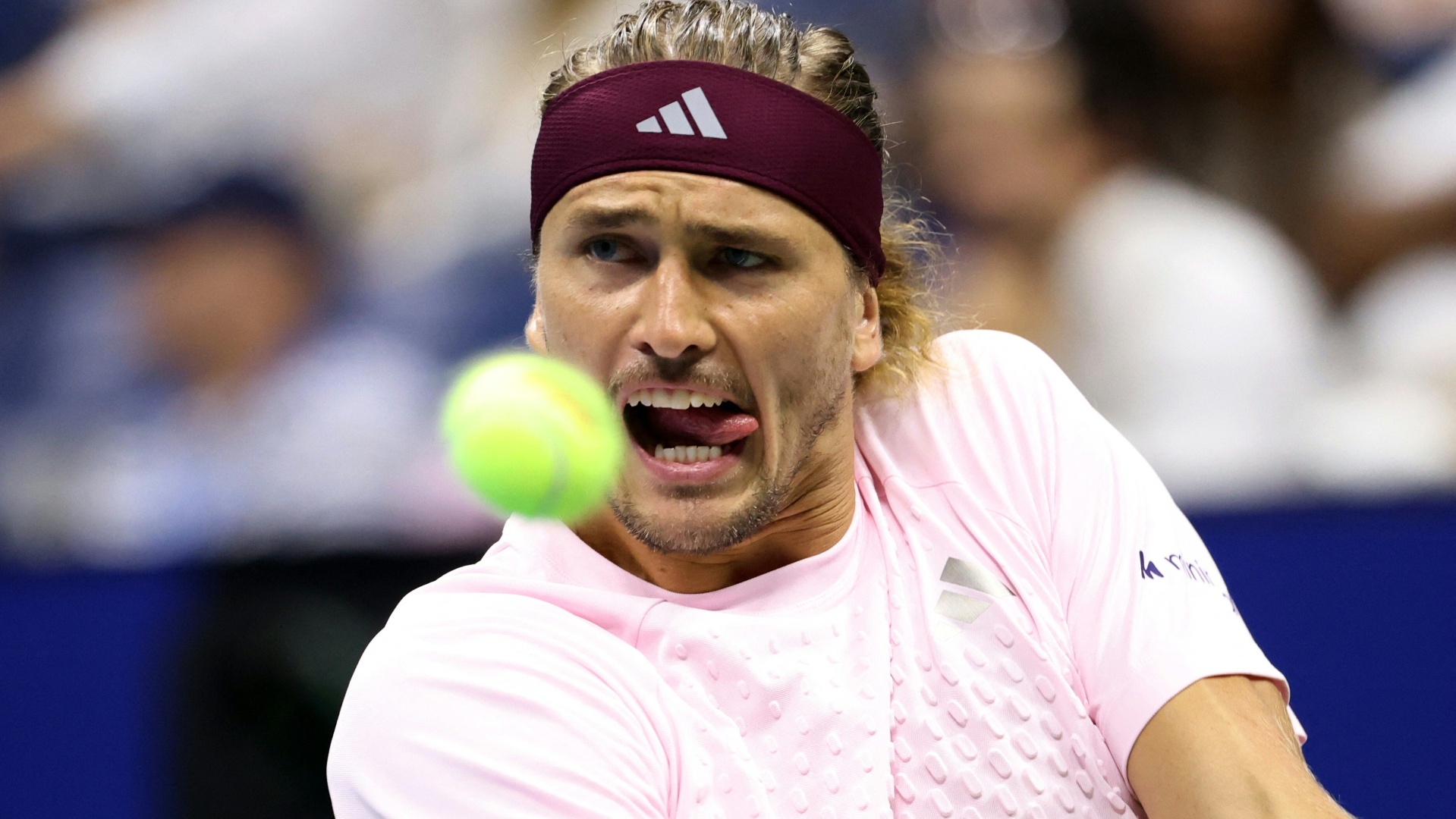 Trotz Schläger-Wurf: Zverev im Achtelfinale der US Open